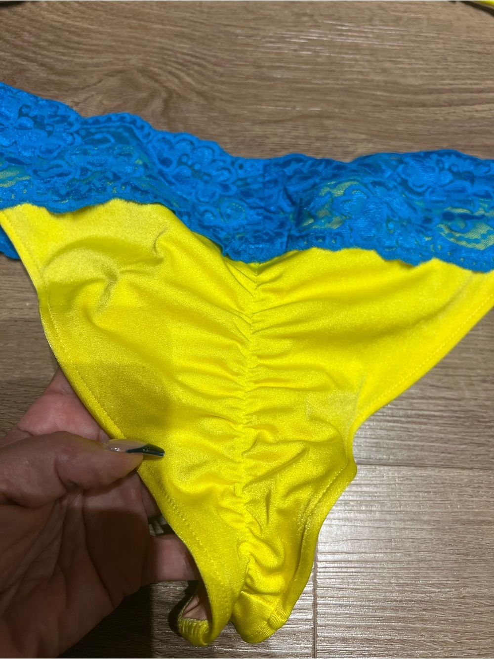 Doll Yellow & Teal Triangle top and Roché bottom-Women Size Large - Picture 4 of 4